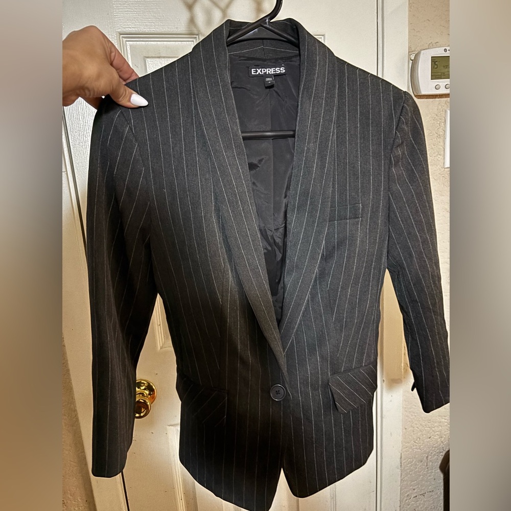 Grey blazer